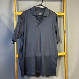 Core 365 dark gray short sleeve polo. Size XL. EUC.